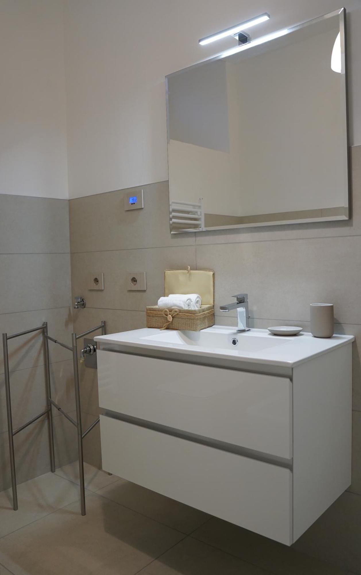 Monumentale M5 Apt - 6 Ospiti & Famiglie Con 2 Bagni E Suite มิลาน ภายนอก รูปภาพ